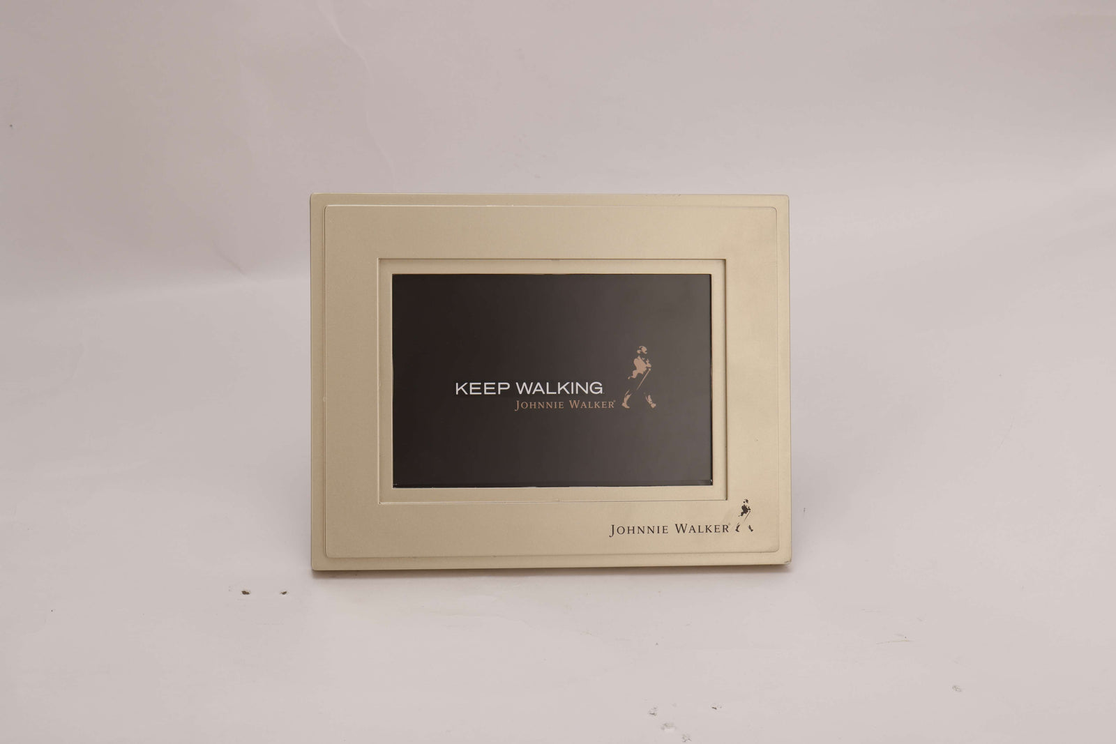 JOHNNIE WALKER Frame - corporate gift by YuBingo