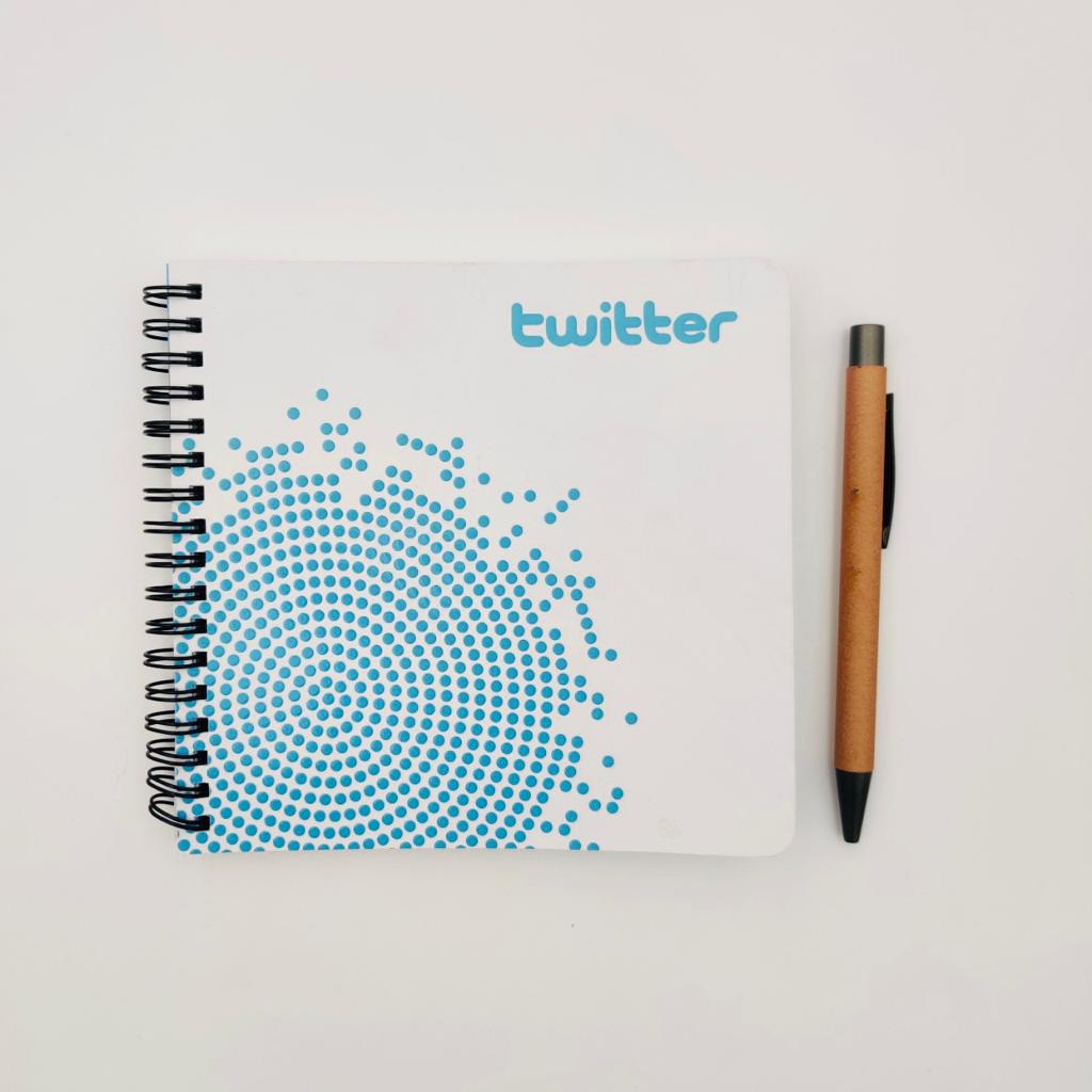 "The Benefits of Using Customized Notebooks as a Working Professional"