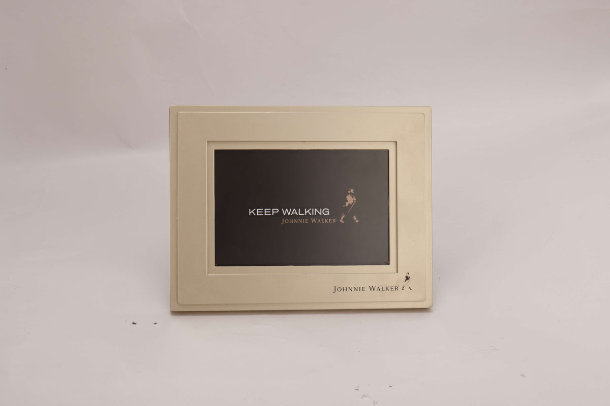 JOHNNIE WALKER Frame - corporate gift by YuBingo