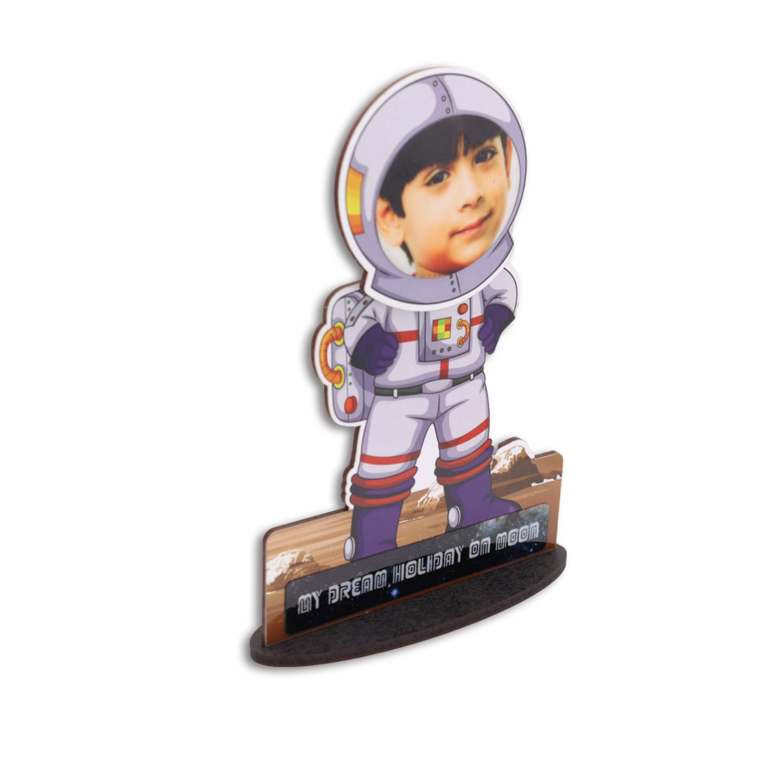 Astronaut Fun Cut-Out with Shaking Head - corporate gift by YuBingo