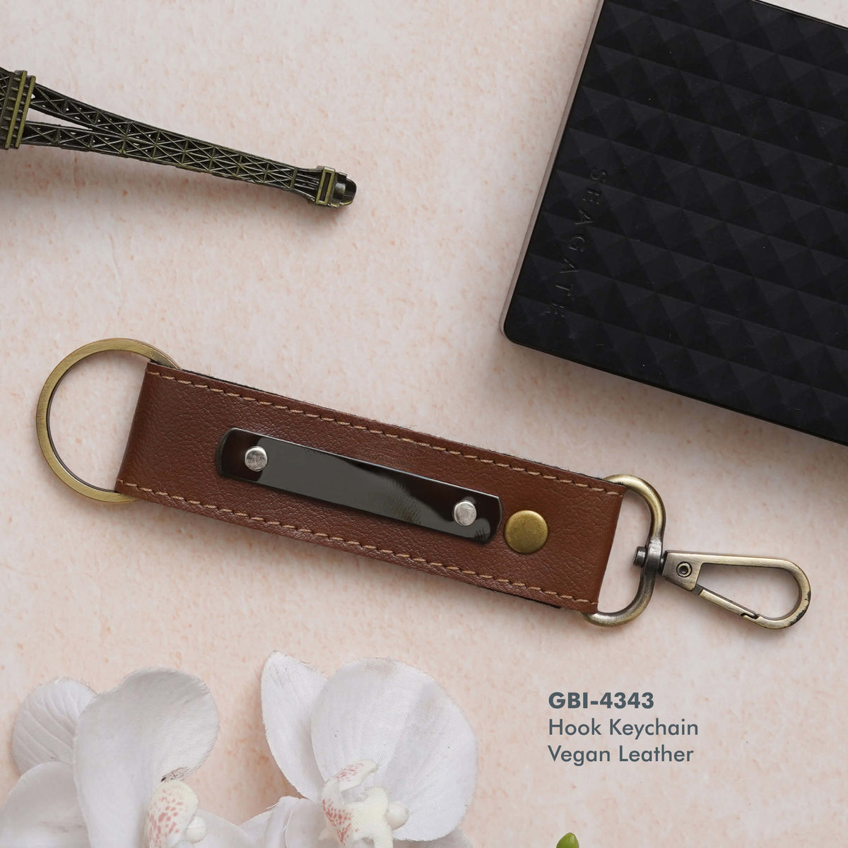 Personalized Vegan Leather Keychain - Stylish & Practical - corporate gift by YuBingo